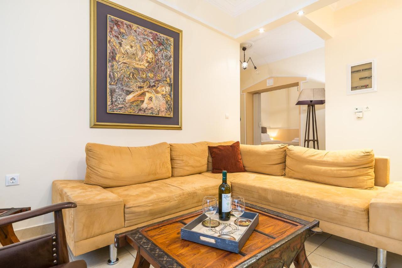 Family House Next To Acropolis Atenas Exterior foto